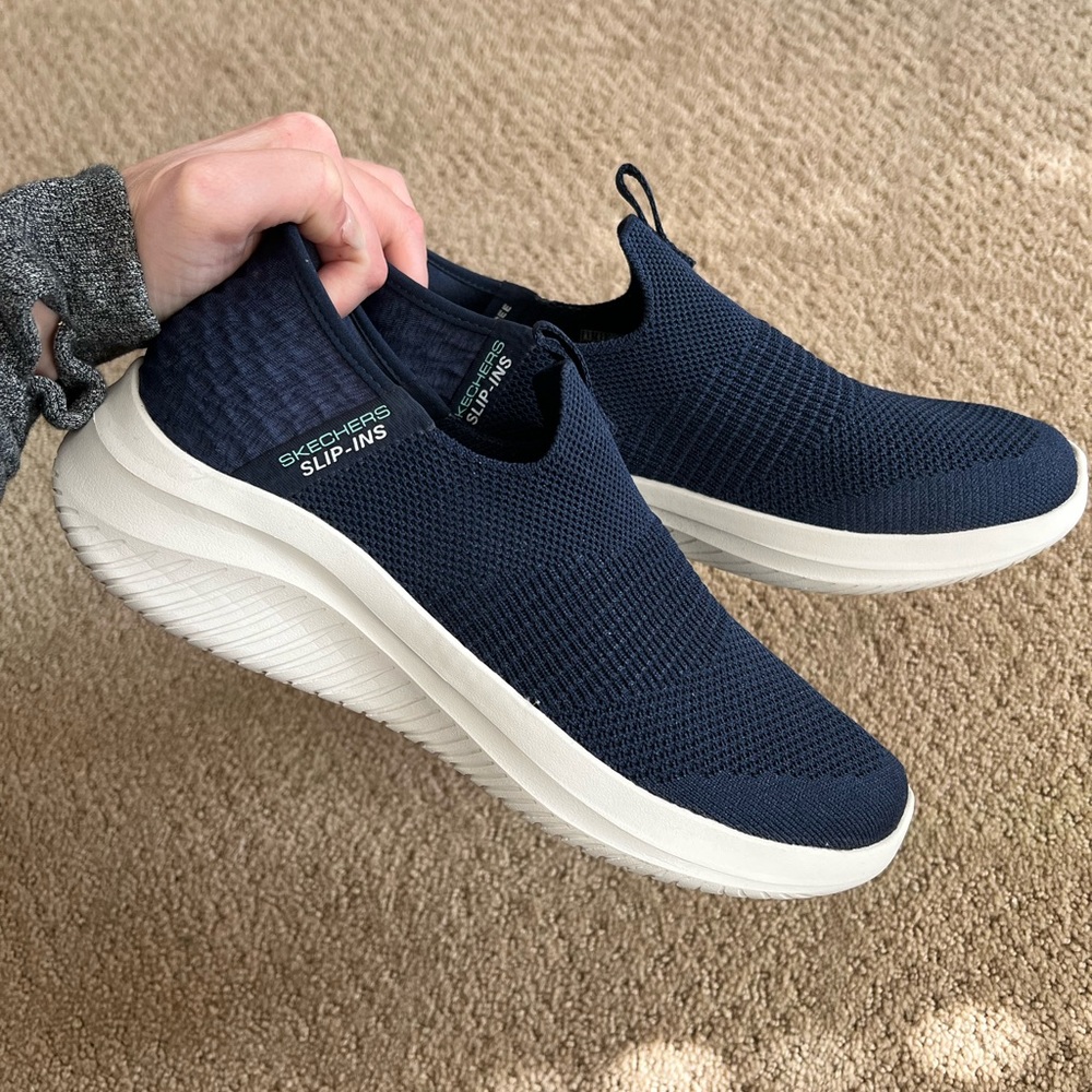 Sketchers navy Slip-ins